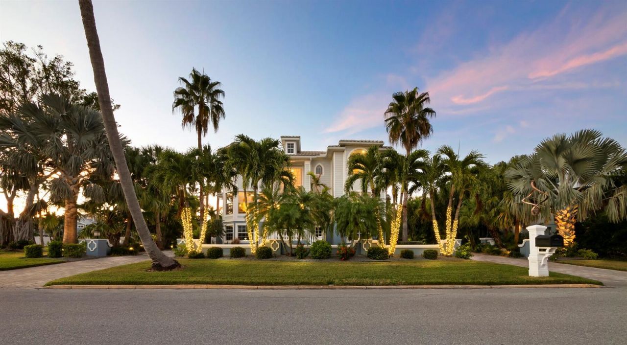 651 Broadway Street, Longboat Key, FL 34228 Photo