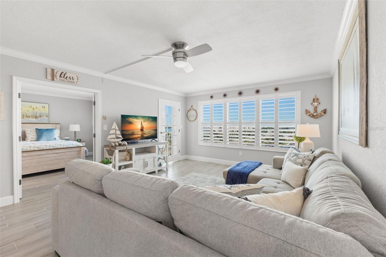 5220 Brittany Drive S, Unit 1003, Saint Petersburg, FL 33715 Photo