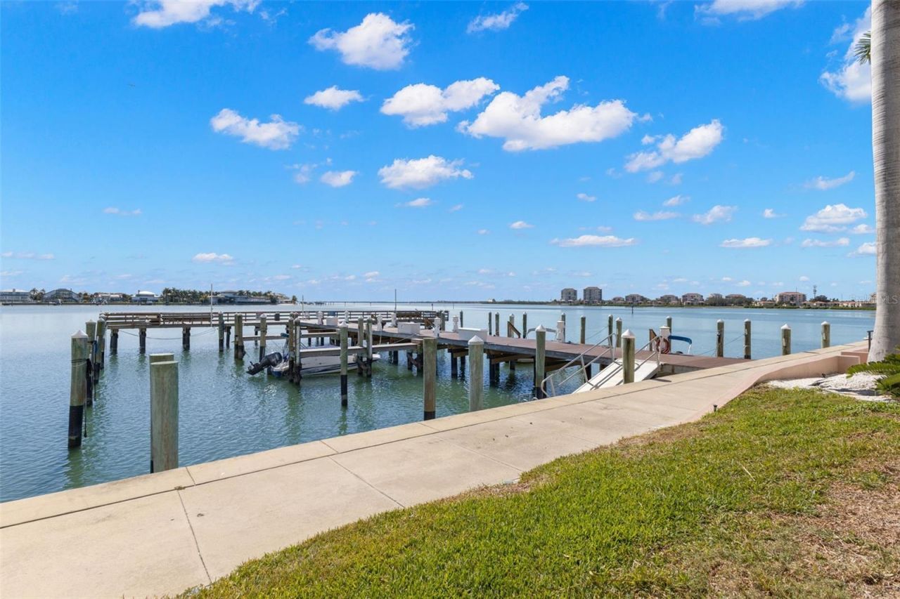 5220 Brittany Drive S, Unit 1003, Saint Petersburg, FL 33715 Photo