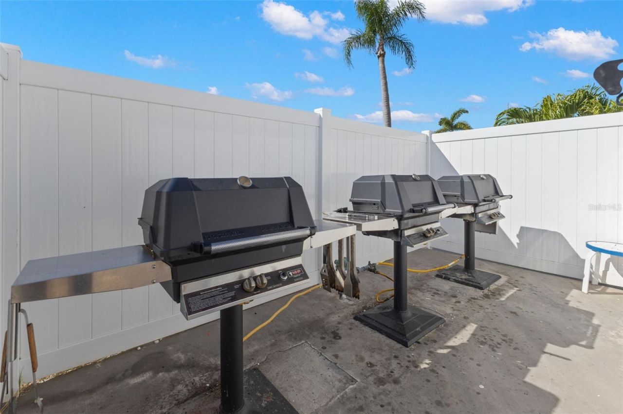 5220 Brittany Drive S, Unit 1003, Saint Petersburg, FL 33715 Photo