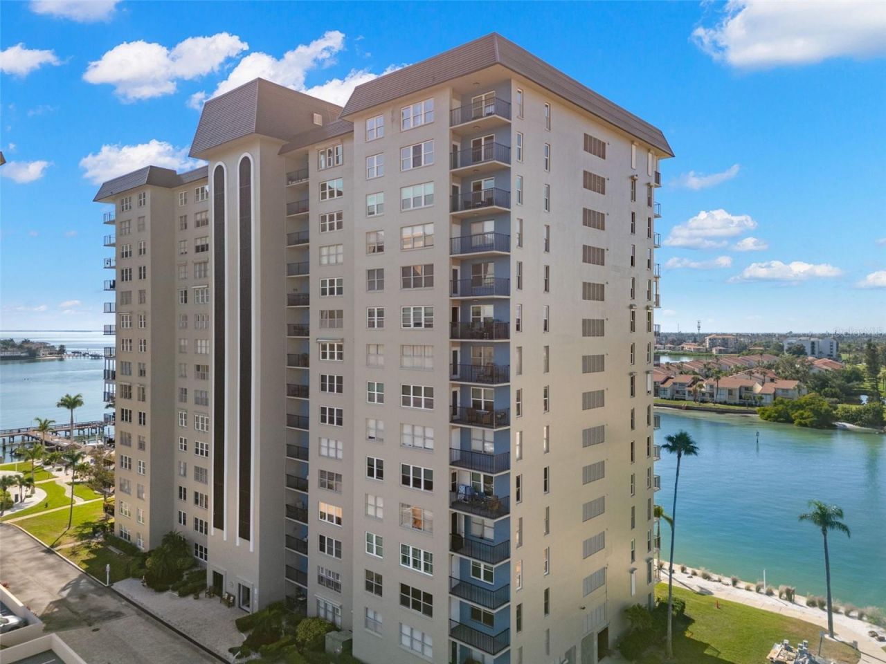 5220 Brittany Drive S, Unit 1003, Saint Petersburg, FL 33715 Photo