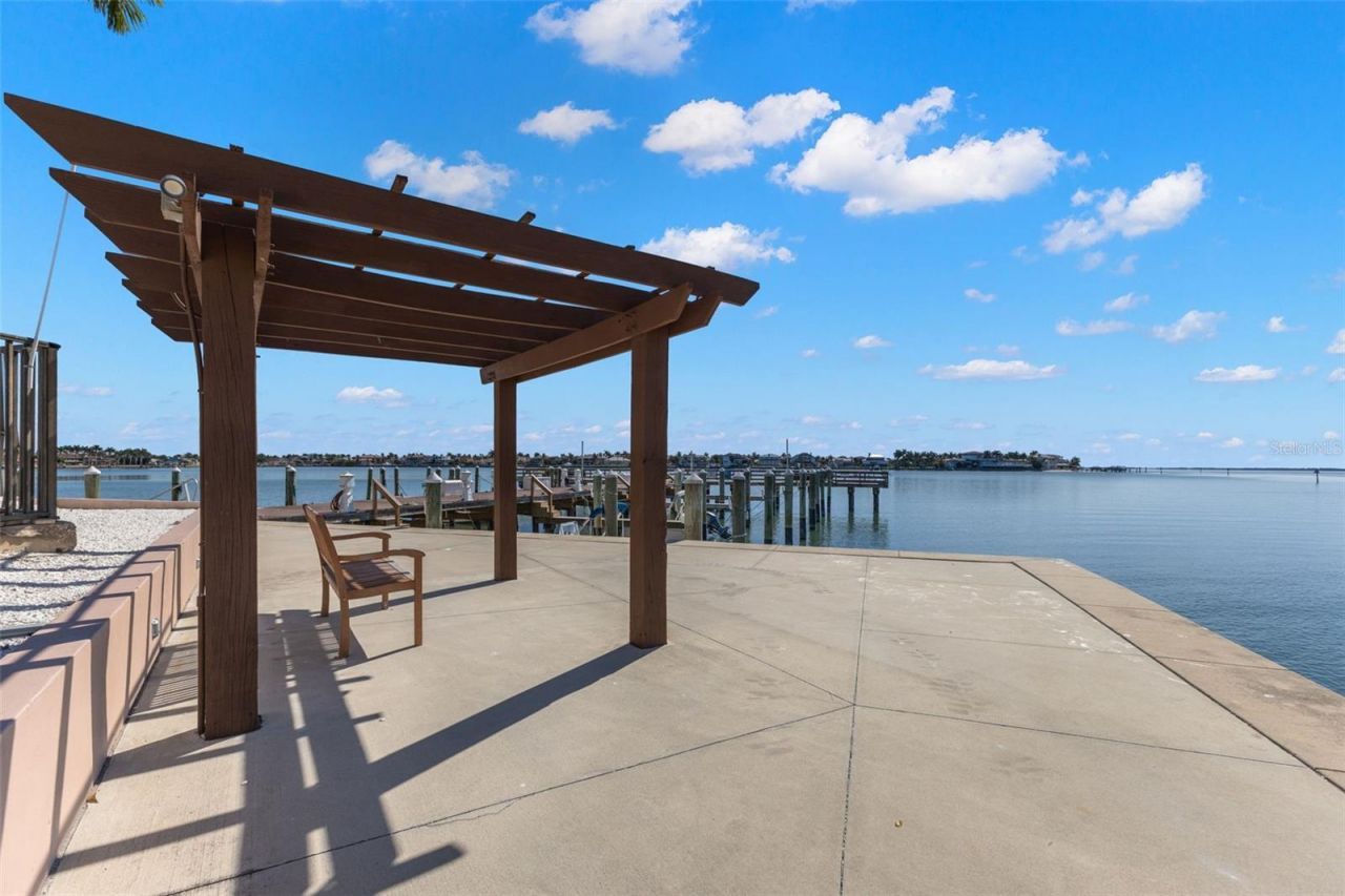 5220 Brittany Drive S, Unit 1003, Saint Petersburg, FL 33715 Photo