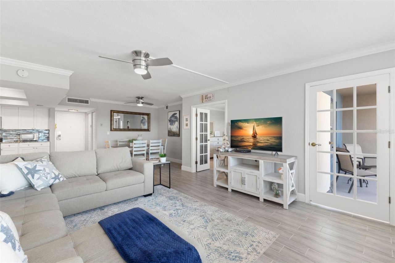 5220 Brittany Drive S, Unit 1003, Saint Petersburg, FL 33715 Photo