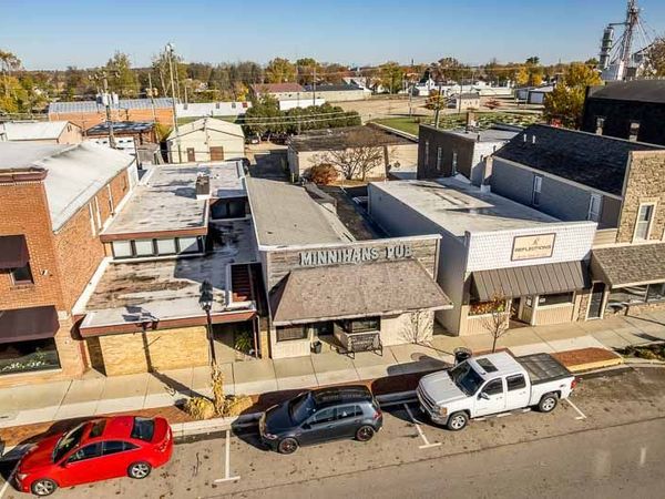 209 W Main St, Genoa, IL 60135