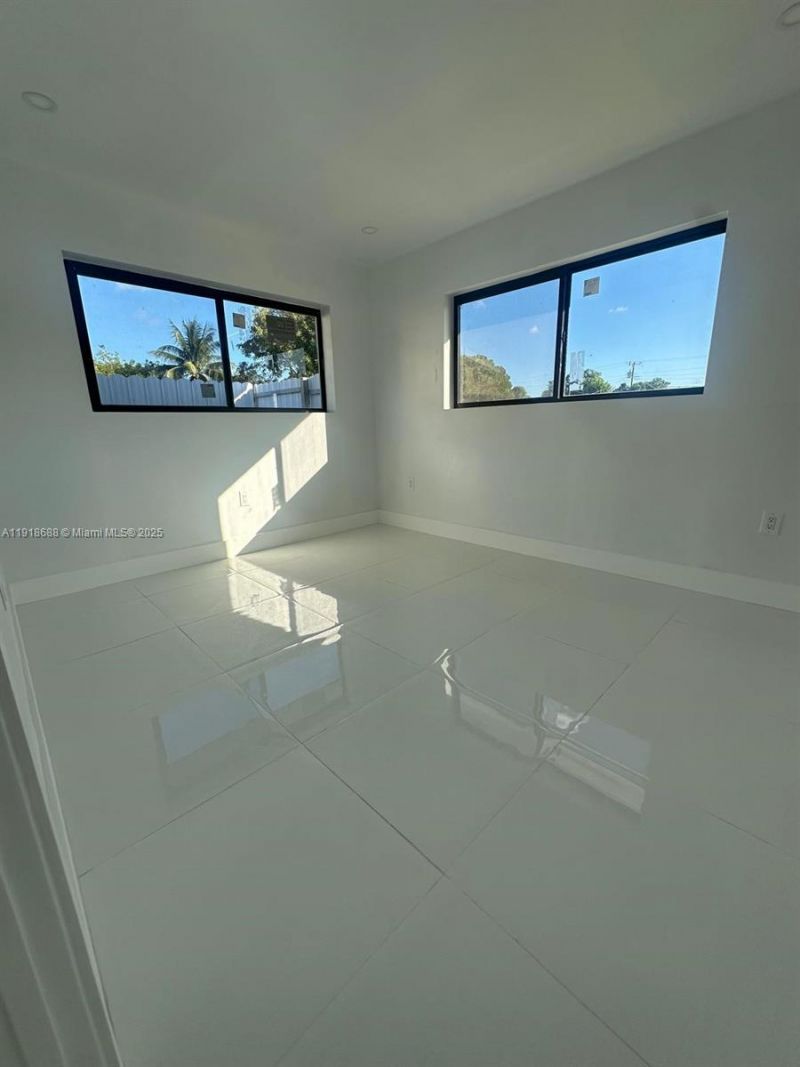 2041 NW 190th Terrace, Miami Gardens, FL 33056 Photo