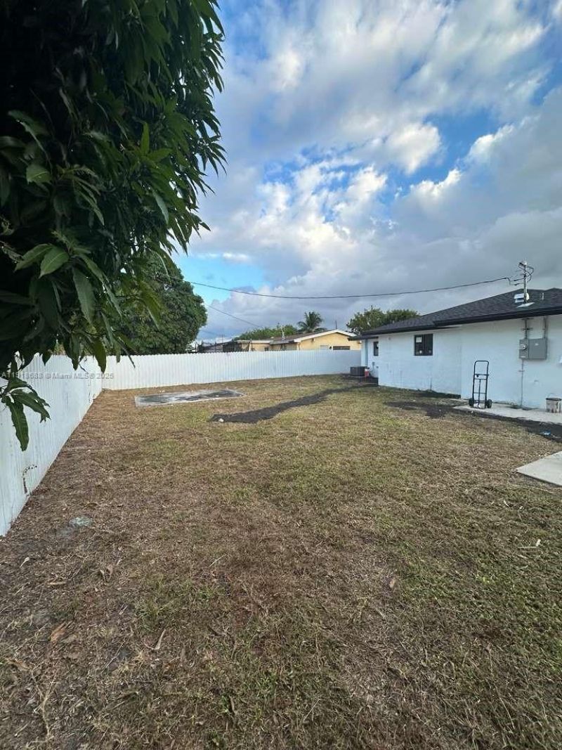 2041 NW 190th Terrace, Miami Gardens, FL 33056 Photo