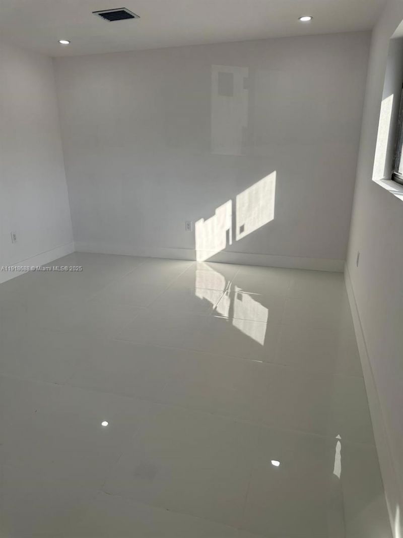 2041 NW 190th Terrace, Miami Gardens, FL 33056 Photo