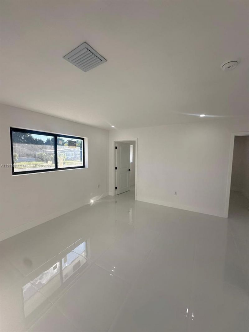 2041 NW 190th Terrace, Miami Gardens, FL 33056 Photo