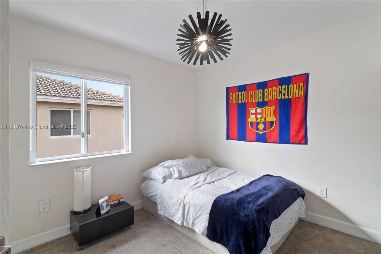 10842 NW 53rd Ln, Doral, FL 33178 Photo