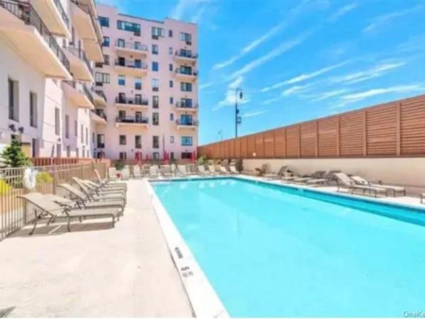 100 W Broadway, Unit 2P, Long Beach, NY 11561