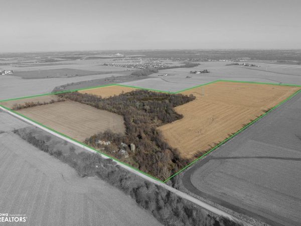 2573 Linn Benton Road, Palo, IA 52324