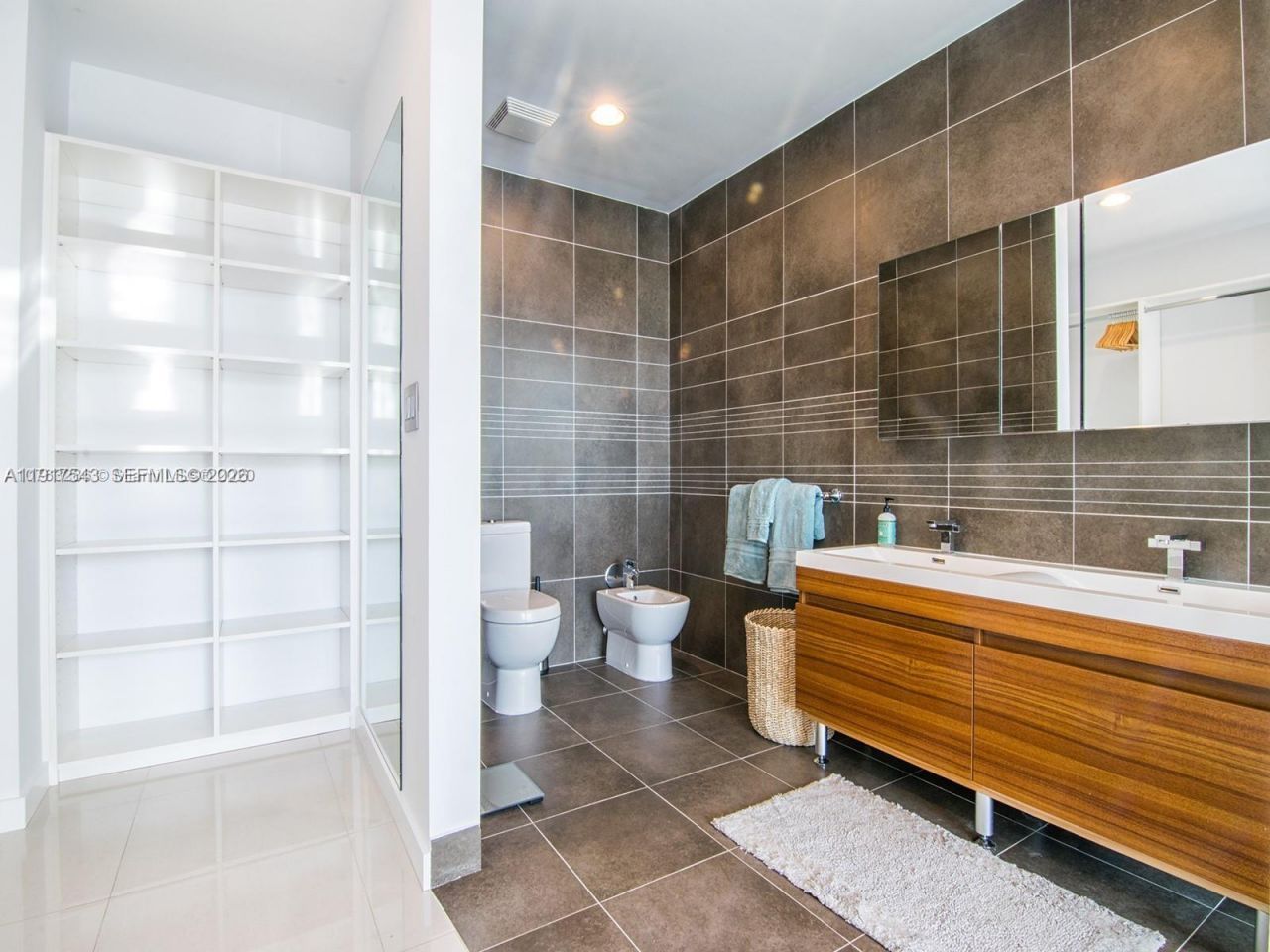 2100 Park Ave, Unit 406, Miami Beach, FL 33139 Photo