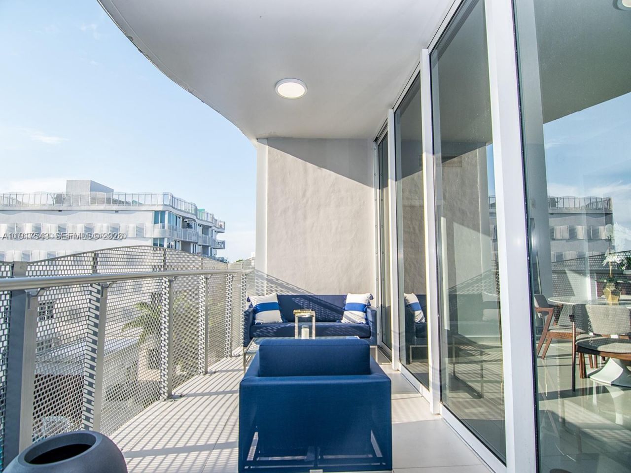 2100 Park Ave, Unit 406, Miami Beach, FL 33139 Photo