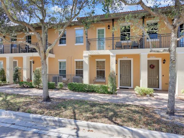 1516 SW 147th Ave, Pembroke Pines, FL 33027