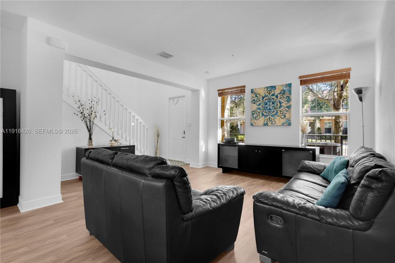 1516 SW 147th Ave, Pembroke Pines, FL 33027 Photo