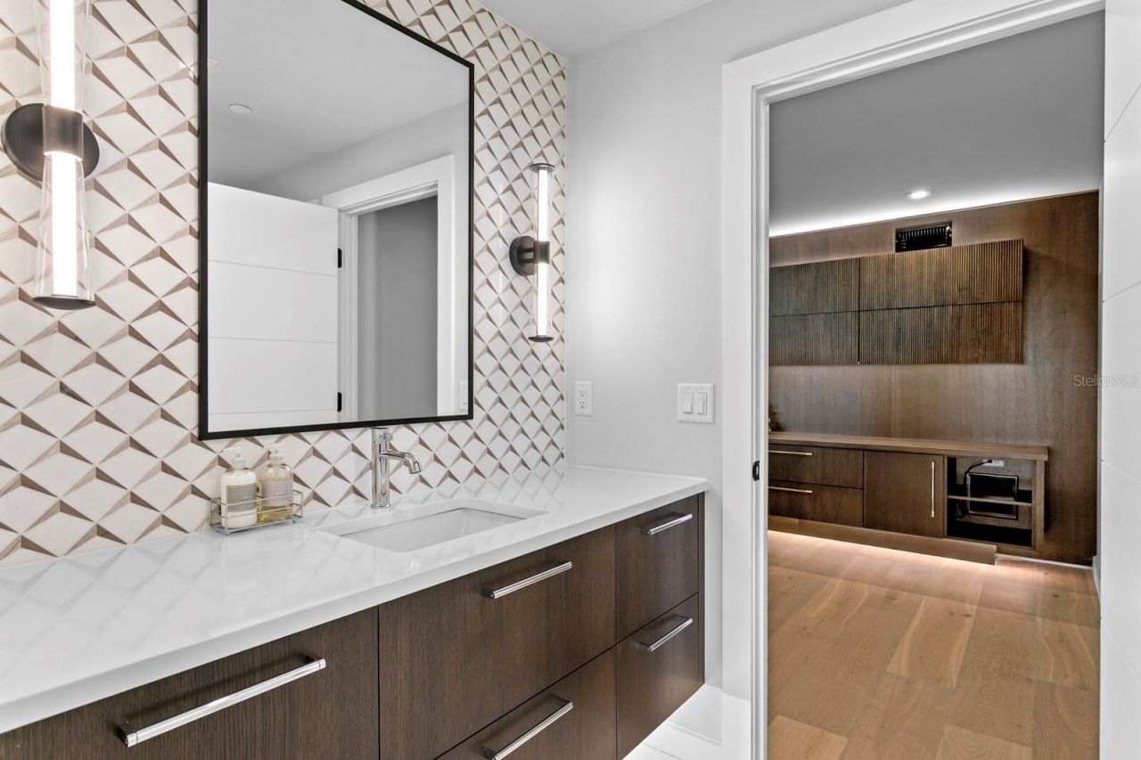 304 Gulf Boulevard, Indian Rocks Beach, FL 33785 Photo