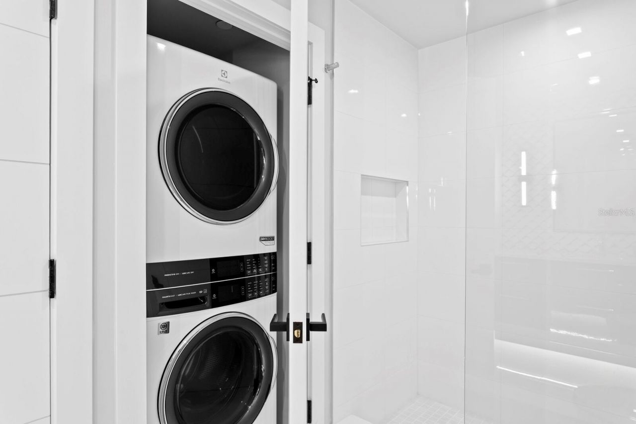 304 Gulf Boulevard, Indian Rocks Beach, FL 33785 Photo