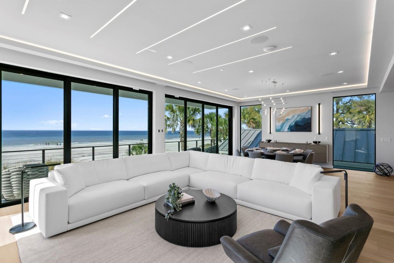 304 Gulf Boulevard, Indian Rocks Beach, FL 33785 Photo