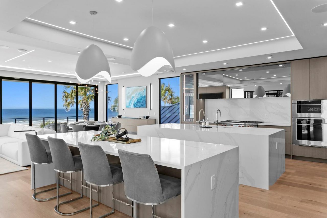 304 Gulf Boulevard, Indian Rocks Beach, FL 33785 Photo