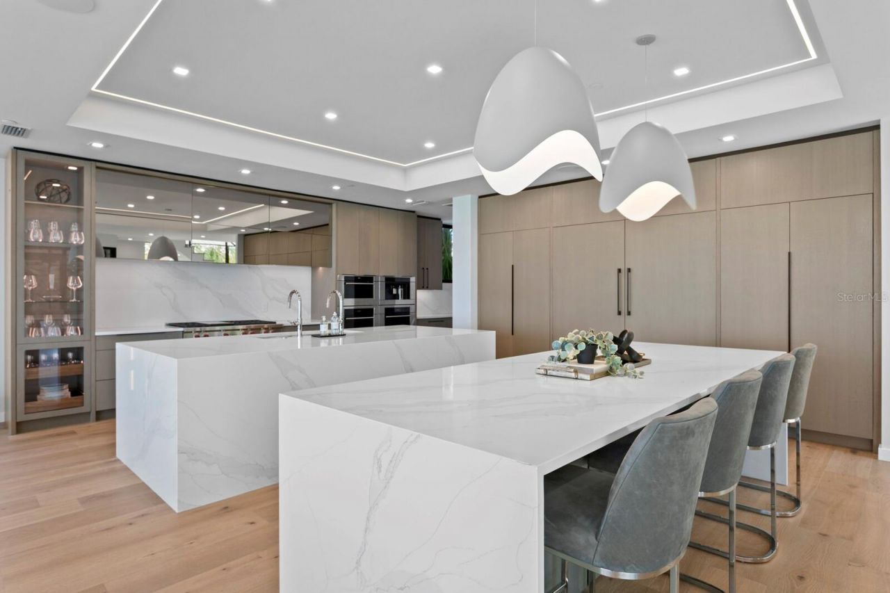 304 Gulf Boulevard, Indian Rocks Beach, FL 33785 Photo