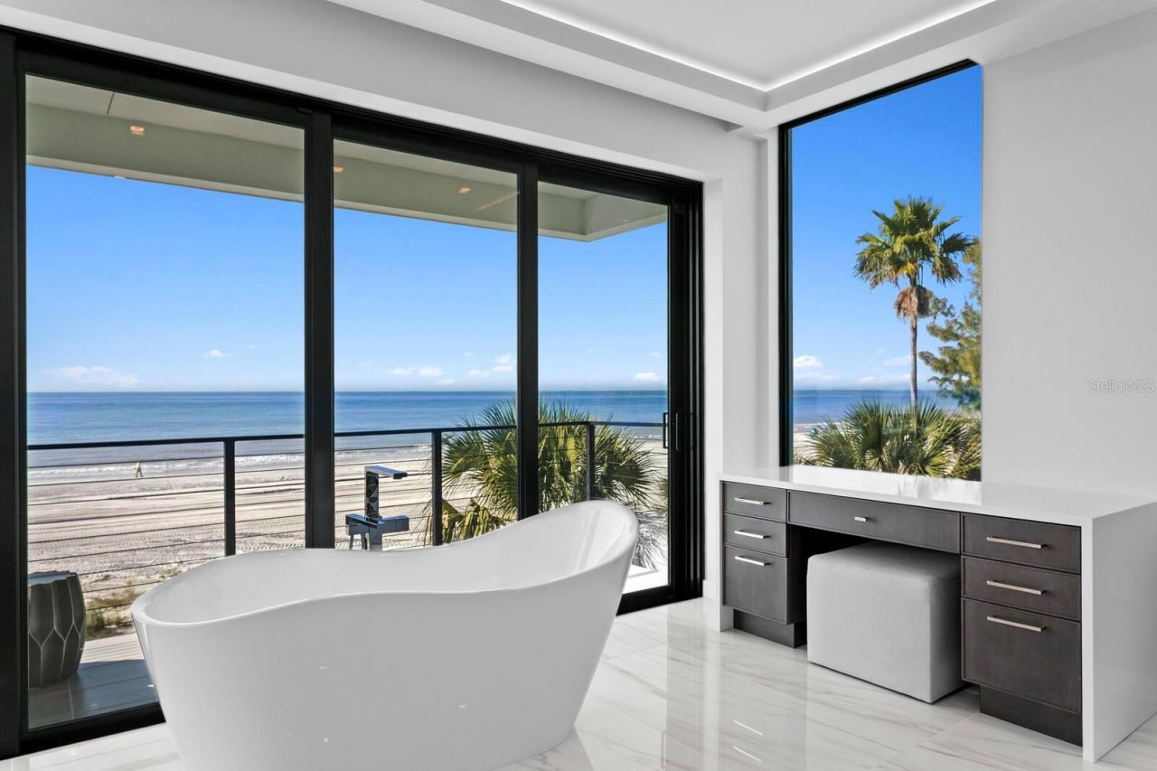 304 Gulf Boulevard, Indian Rocks Beach, FL 33785 Photo