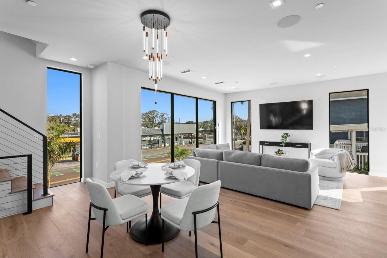 304 Gulf Boulevard, Indian Rocks Beach, FL 33785 Photo