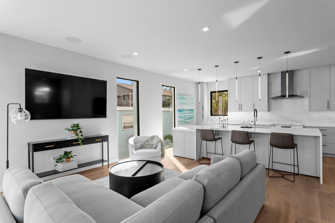 304 Gulf Boulevard, Indian Rocks Beach, FL 33785 Photo