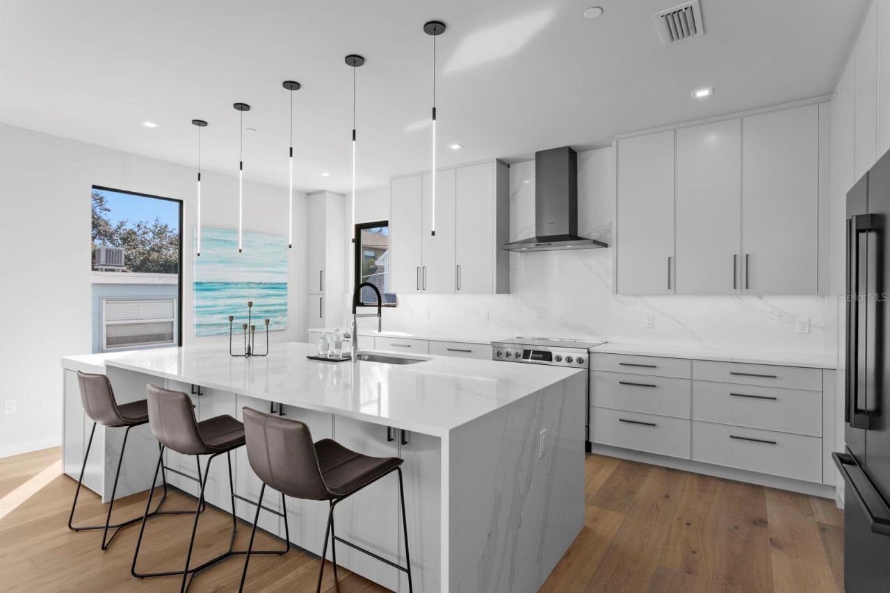 304 Gulf Boulevard, Indian Rocks Beach, FL 33785 Photo