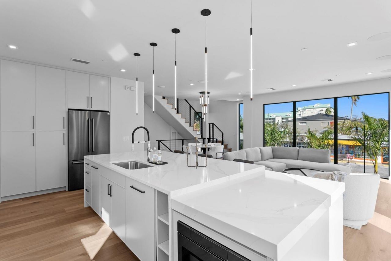 304 Gulf Boulevard, Indian Rocks Beach, FL 33785 Photo