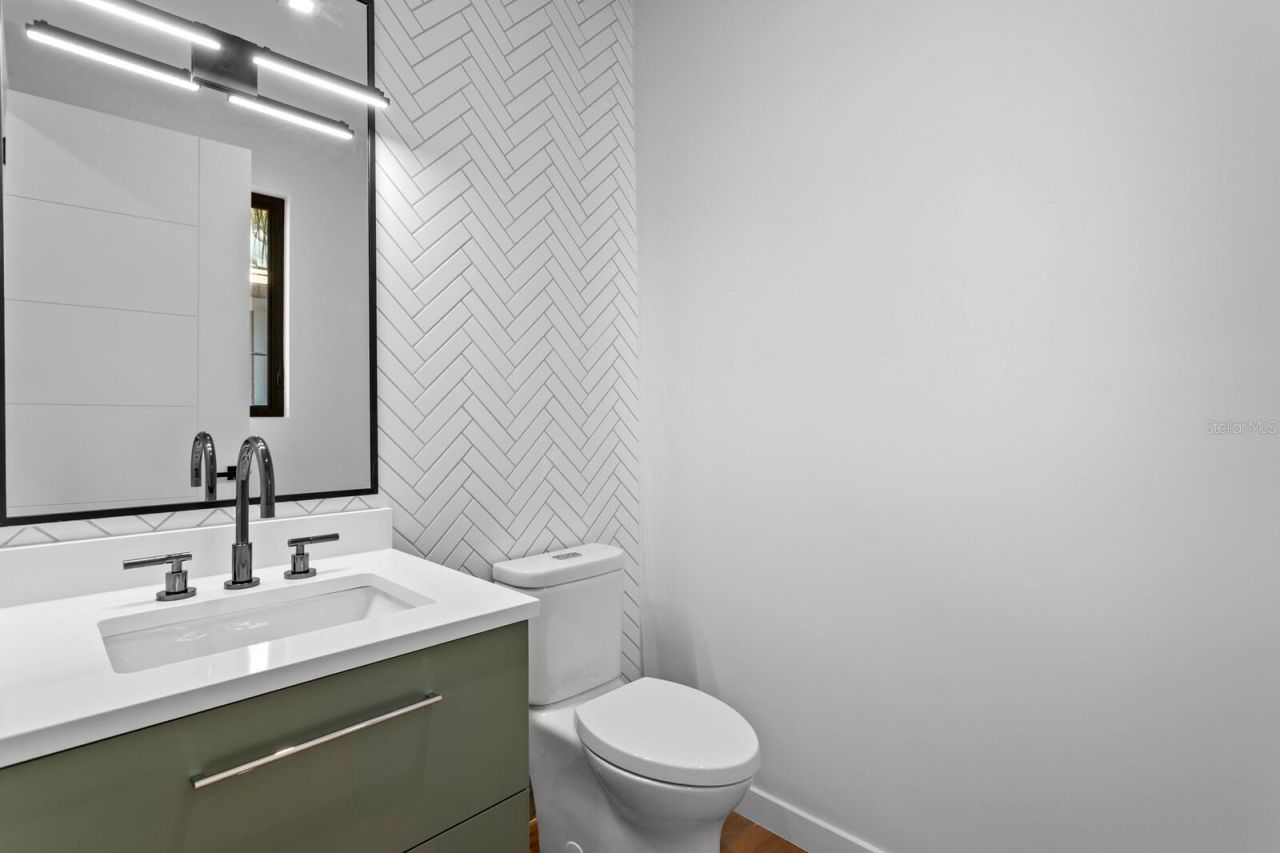 304 Gulf Boulevard, Indian Rocks Beach, FL 33785 Photo