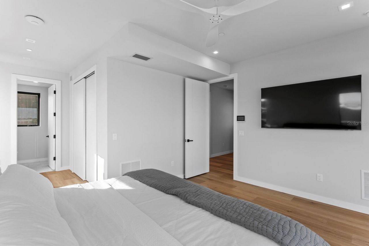 304 Gulf Boulevard, Indian Rocks Beach, FL 33785 Photo