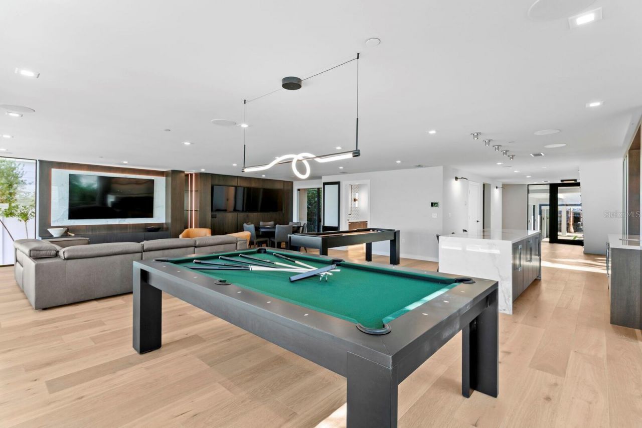 304 Gulf Boulevard, Indian Rocks Beach, FL 33785 Photo