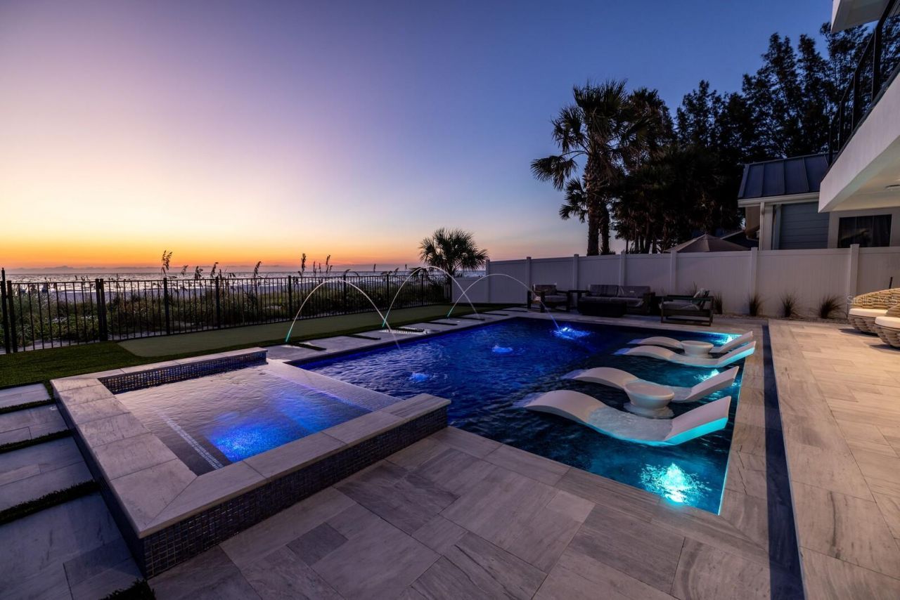 304 Gulf Boulevard, Indian Rocks Beach, FL 33785 Photo