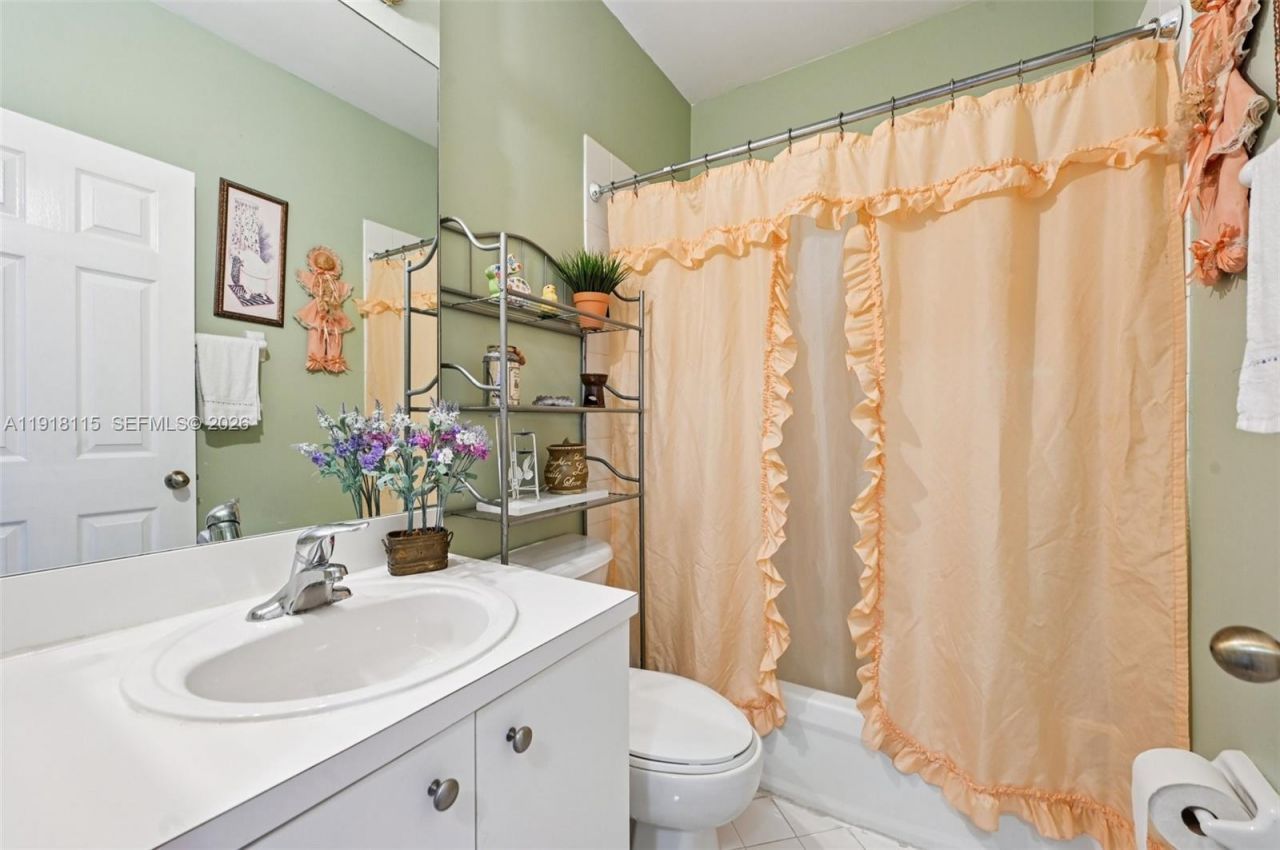 1490 NE 33rd Rd, Unit 104-18, Homestead, FL 33033 Photo