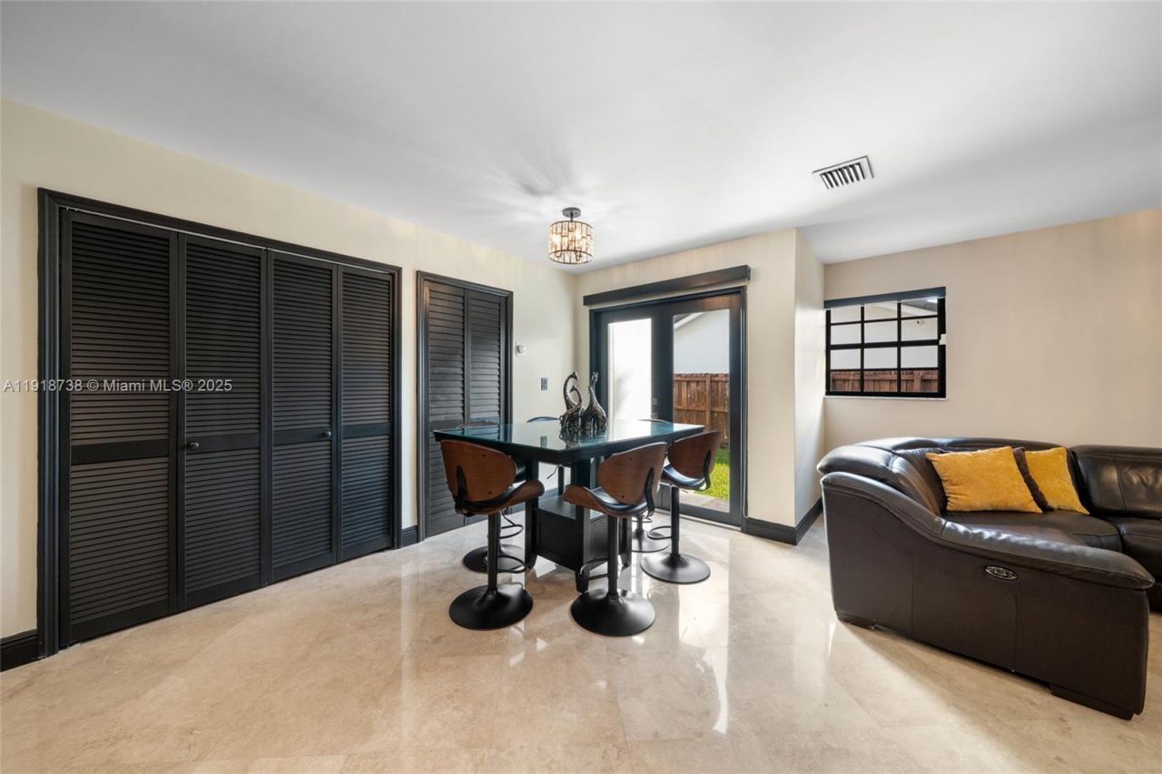 5424 SW 154th Pl, Unit 5424, Miami, FL 33185 Photo