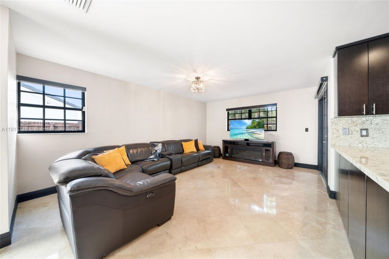 5424 SW 154th Pl, Unit 5424, Miami, FL 33185 Photo