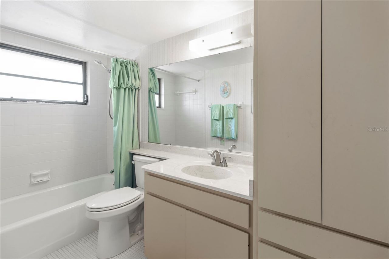 4640 Red Maple Road, Unit 1208, Bradenton, FL 34210 Photo