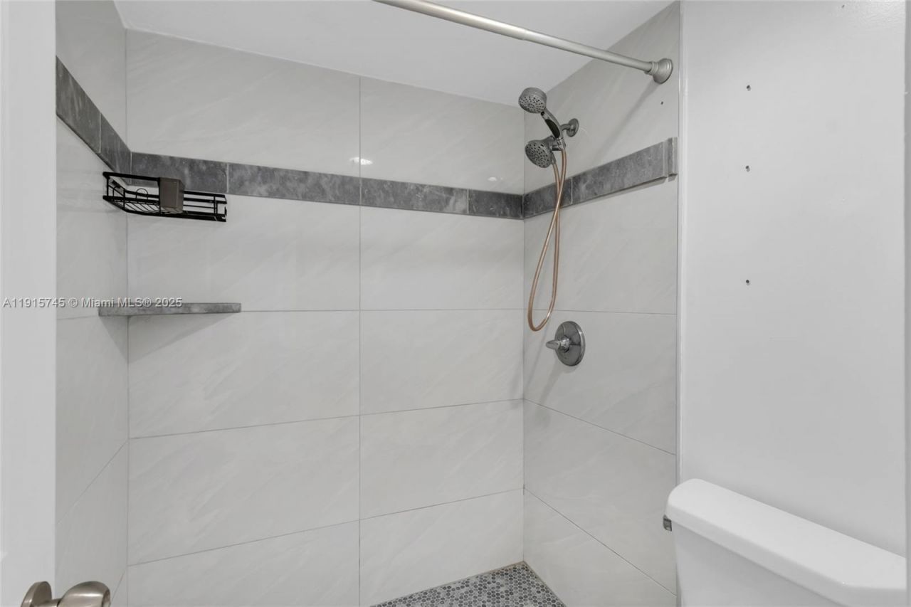 10400 SW 108 Ave, Unit A413, Miami, FL 33176 Photo