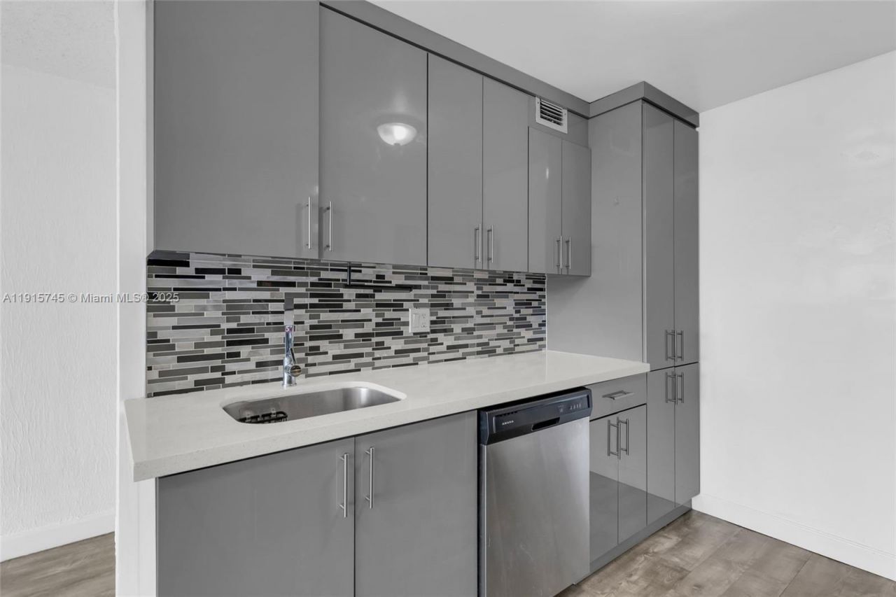 10400 SW 108 Ave, Unit A413, Miami, FL 33176 Photo