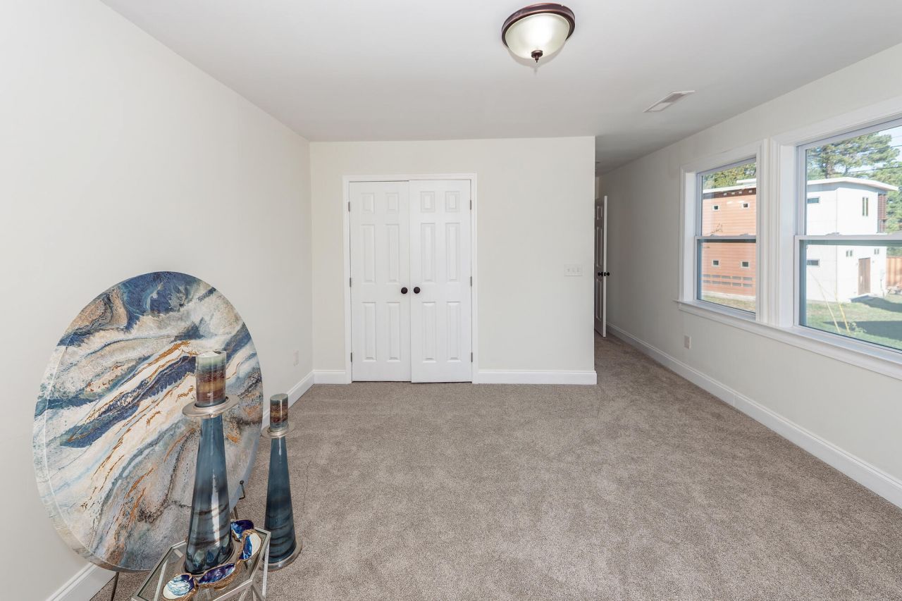 822 5th Avenue Photo 11