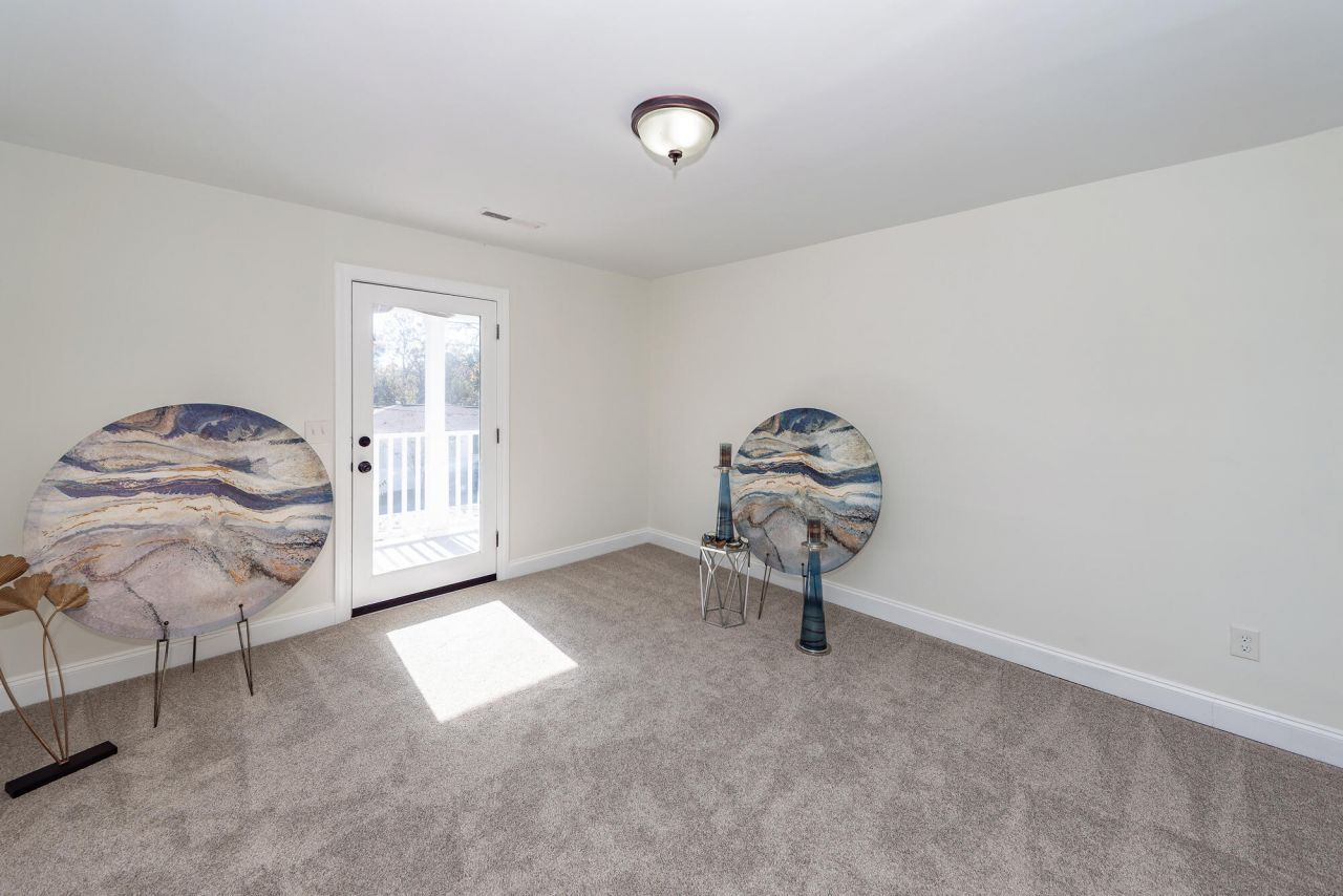 822 5th Avenue Photo 16