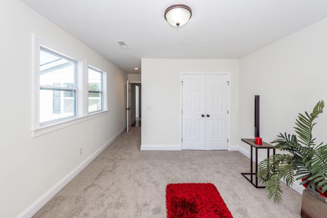 822 5th Avenue Photo 9