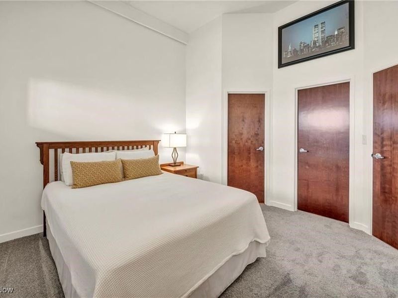 1133 W 9th Street, Unit 412, Cleveland, OH 44113 Photo 18