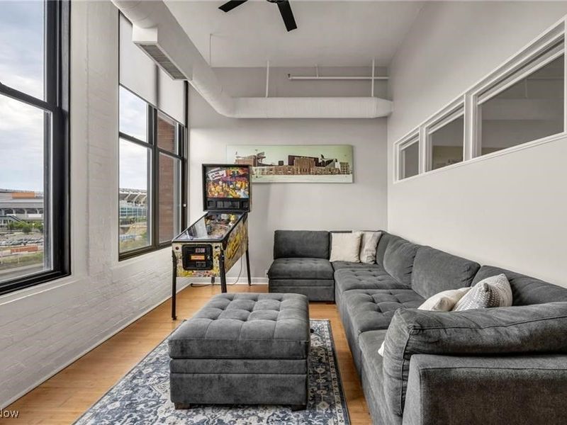 1133 W 9th Street, Unit 412, Cleveland, OH 44113 Photo 7