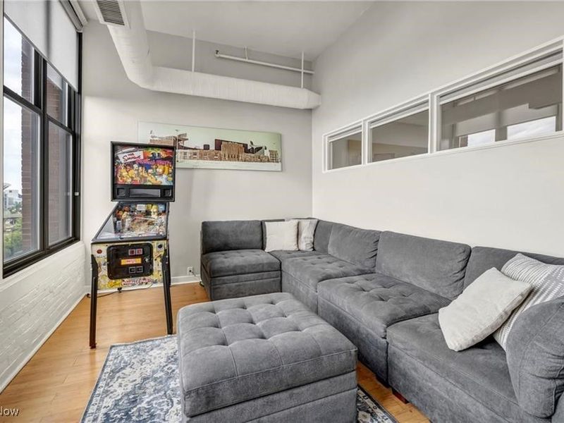 1133 W 9th Street, Unit 412, Cleveland, OH 44113 Photo 8