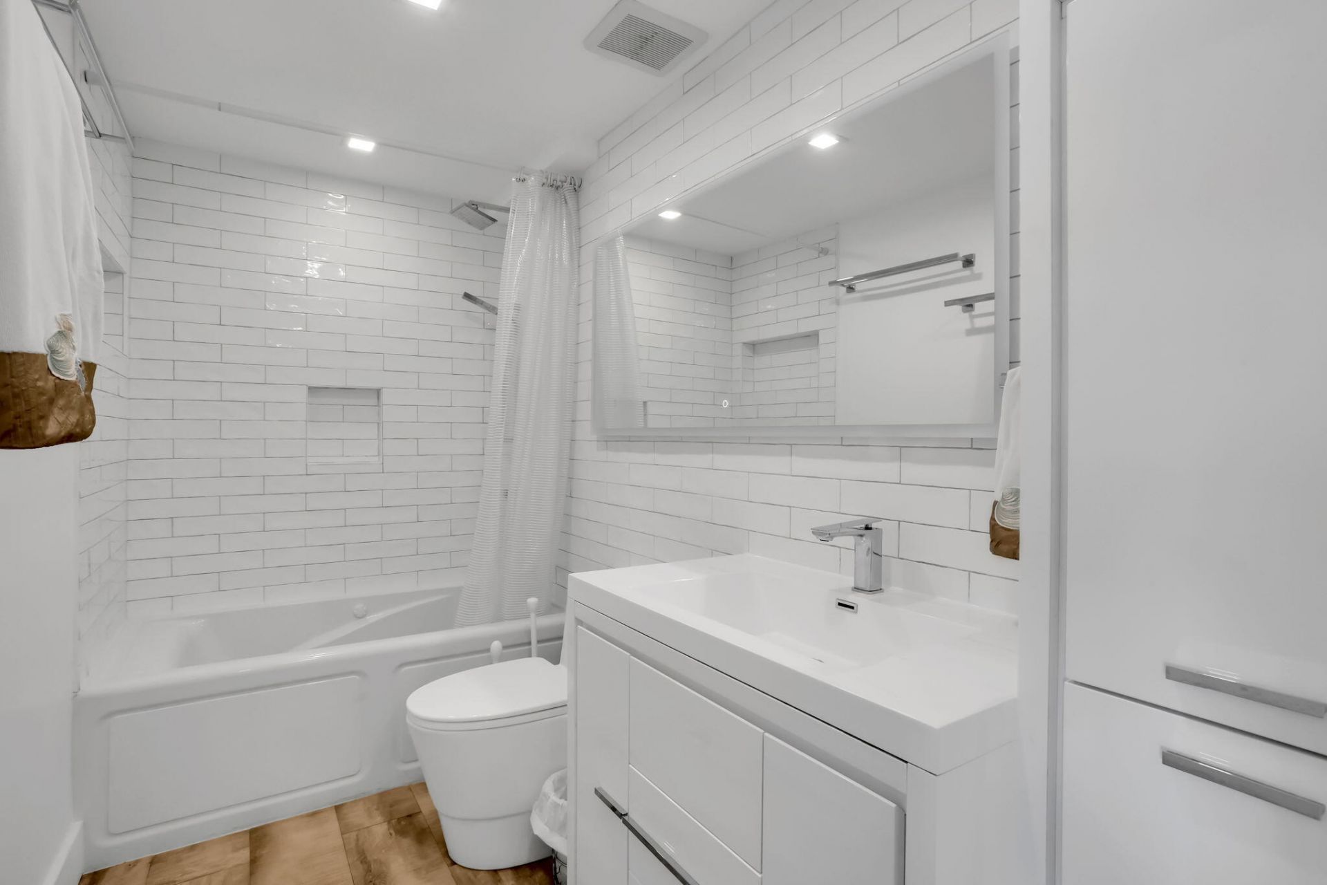 1839 Middle River Drive, Unit 303, Fort Lauderdale, FL 33305 Photo