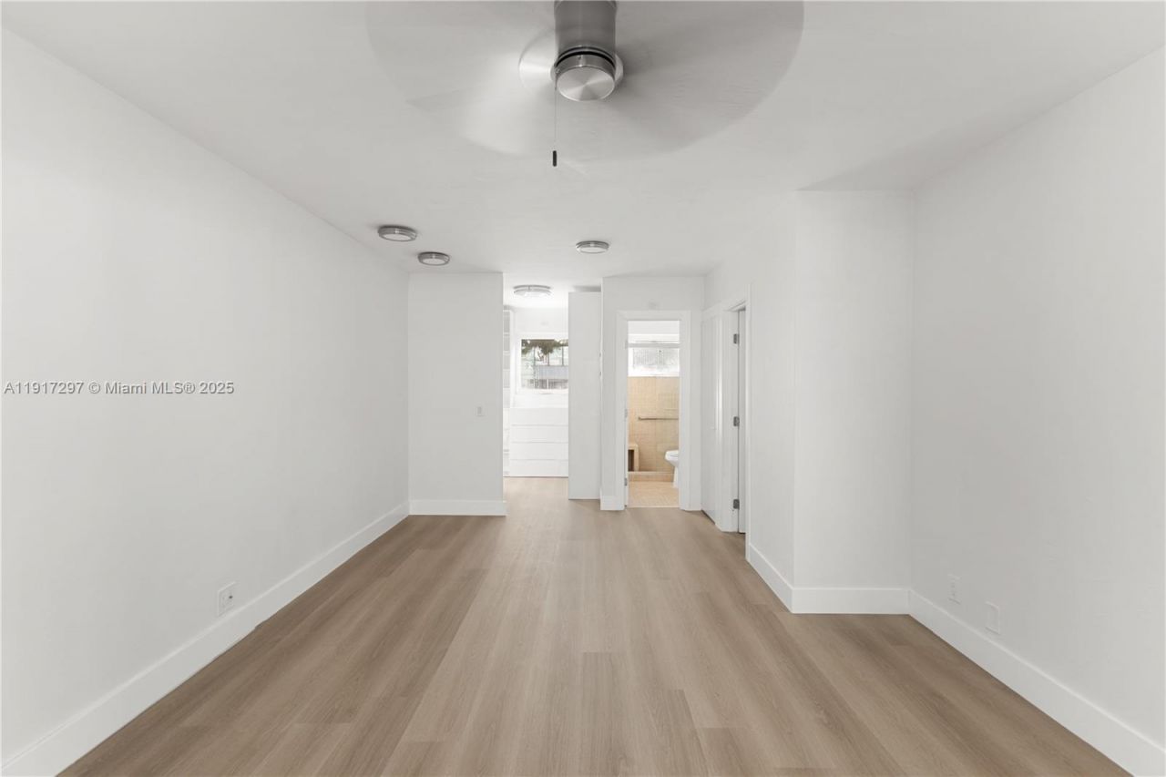 158 Ocean Dr, Unit 404/405, Miami Beach, FL 33139 Photo