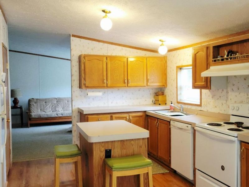 224 Melody Lane, Kelleys Island, OH 43438 Photo 4