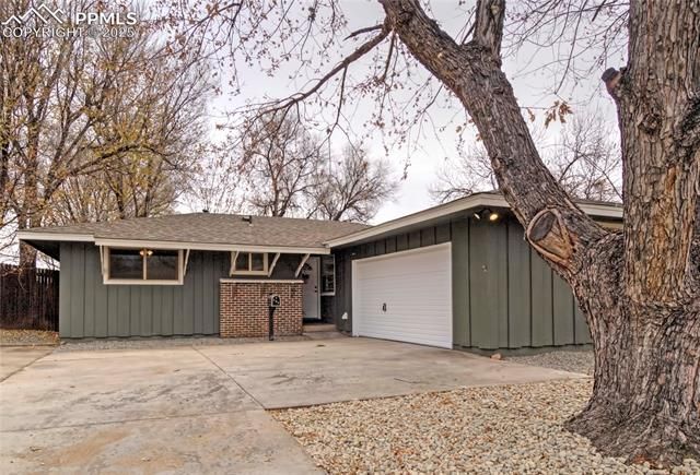 613 Zion Drive, Colorado Springs, CO 80910 Main Photo