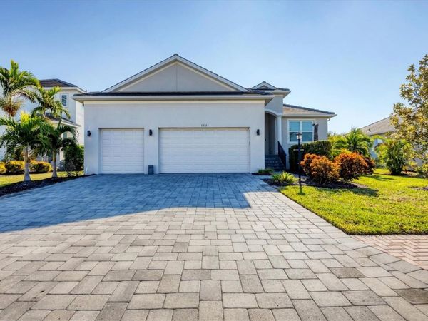 6233 CHAMPIONS ROW STREET, BRADENTON, FL 34210